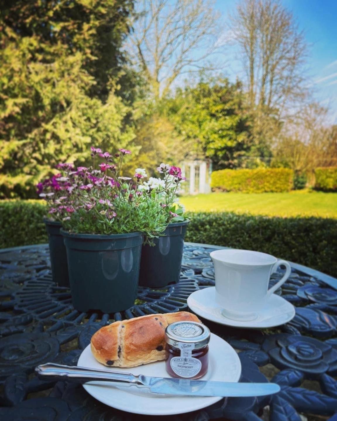 Burnley House Bed & Breakfast Hutton le Hole Exterior photo